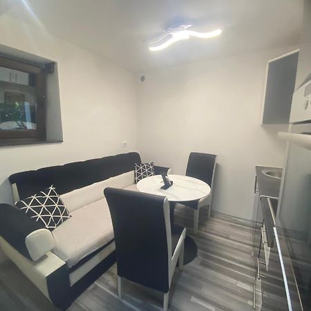 Apartma Emina Apartment Koper Bagian luar foto